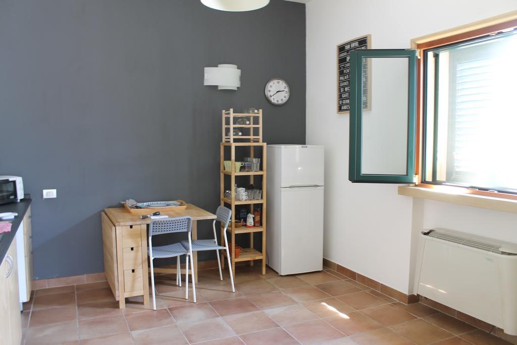 L'Albero Dei Limoni B&B Taranto Bagian luar foto