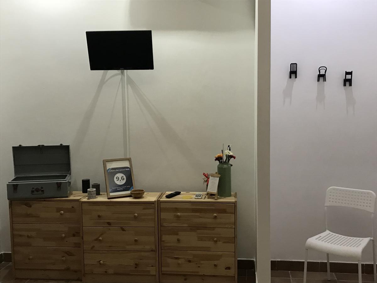 L'Albero Dei Limoni B&B Taranto Bagian luar foto